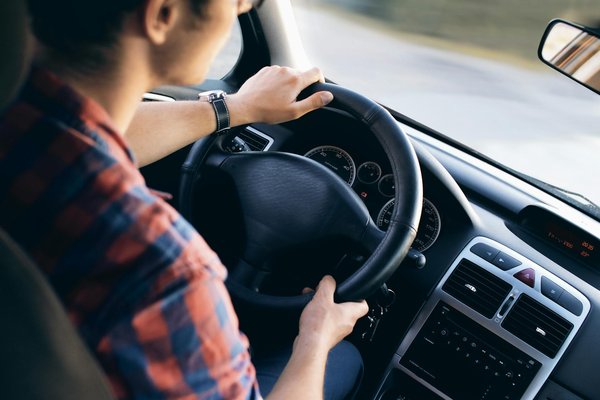 Teinter vos fenêtres de voiture pour mieux protéger vos enfants